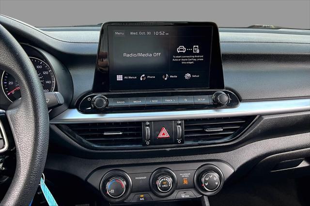 2023 kia forte lxs