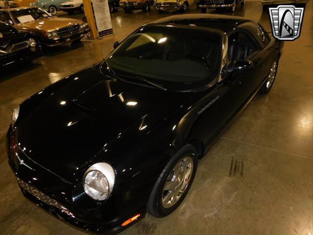 2002 ford thunderbird base
