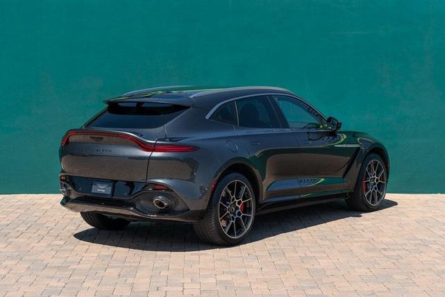 2021 aston martin dbx base