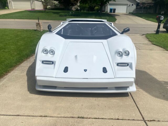 1984 pontiac fiero coupe white rwd manual sport- lamborghini countach replica
