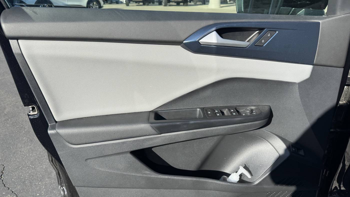 2022 volkswagen taos se