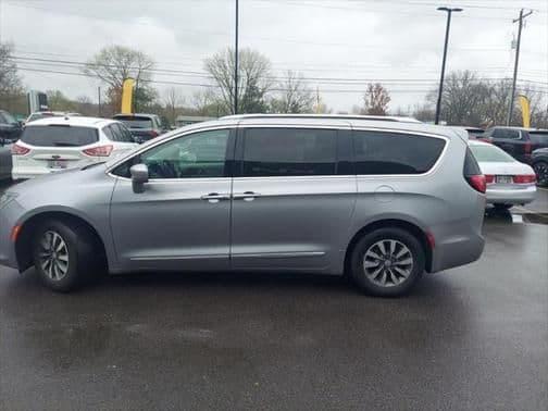 2020 chrysler pacifica touring-l plus in lewis center, ohio