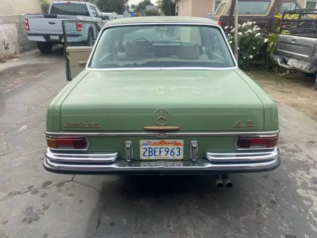 1973 mercedes-benz 280 se automatic sedan green rwd automatic se