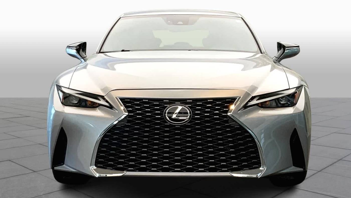 2021 lexus is 300 base