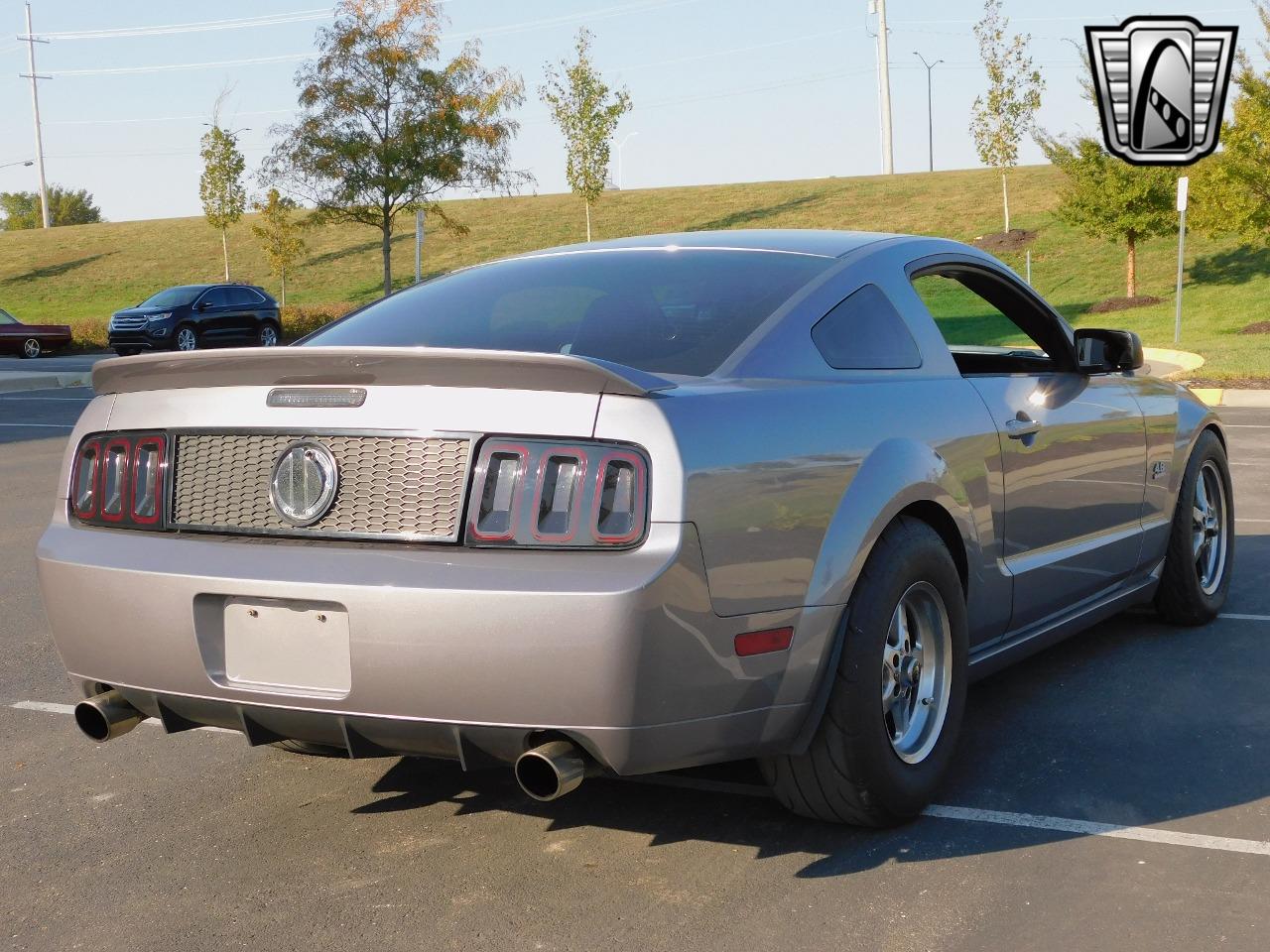 2007 ford mustang