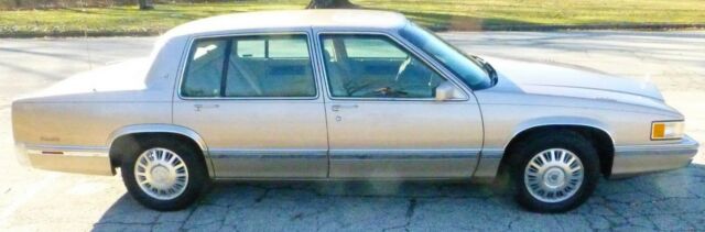 1993 cadillac sedan deville 68.5k gold pkg beige cloth interior fwd 4.9l v8 rare
