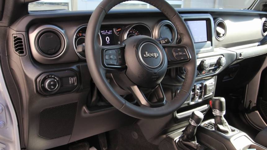 2023 jeep gladiator sport