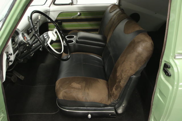 350 v8, auto, ifs w/ power frnt discs, ice cold r134a a/c, pw, great driving '53