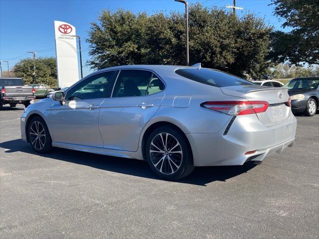 2018 toyota camry se