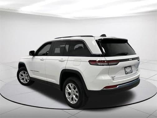 2023 jeep grand cherokee limited in plymouth, wisconsin