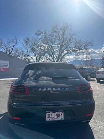 2018 porsche macan base