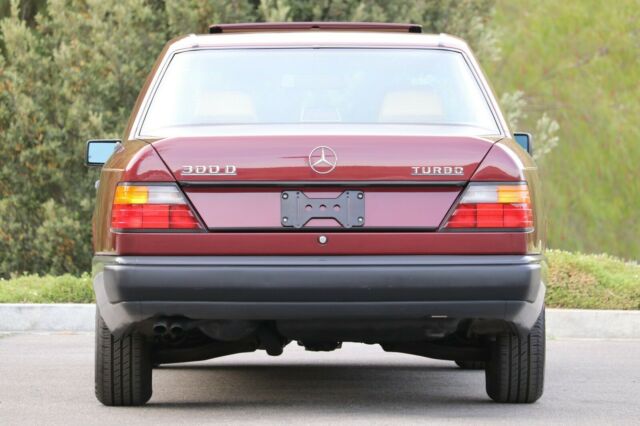 1987 mercedes benz 300d -- only 43k original miles / 3.0l diesel