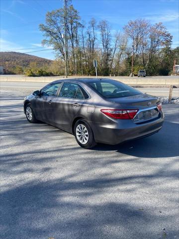 2015 toyota camry le
