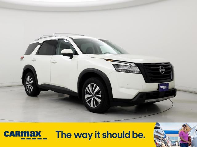 2023 nissan pathfinder sl
