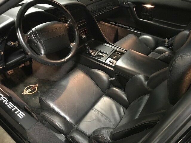 beautiful black on black 1992 c4 corvette