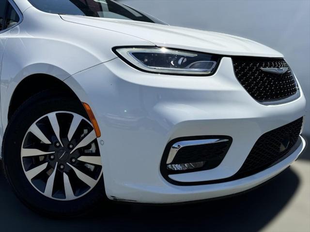 2021 chrysler pacifica hybrid touring l