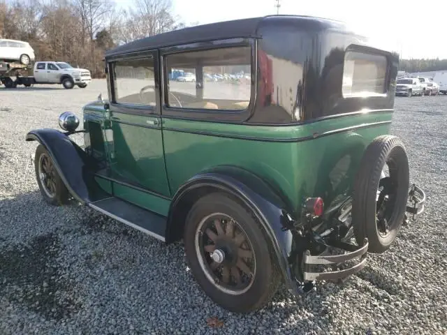 1928 pontiac sedan