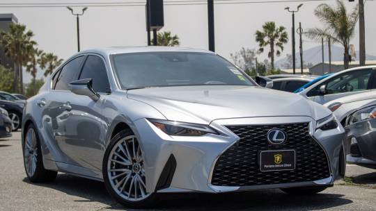 2023 Lexus IS