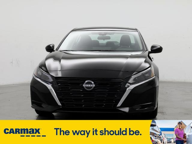 2023 nissan altima sv