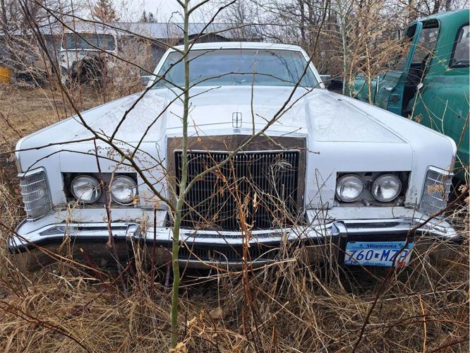 1977 lincoln continental in thief river falls, minnesota