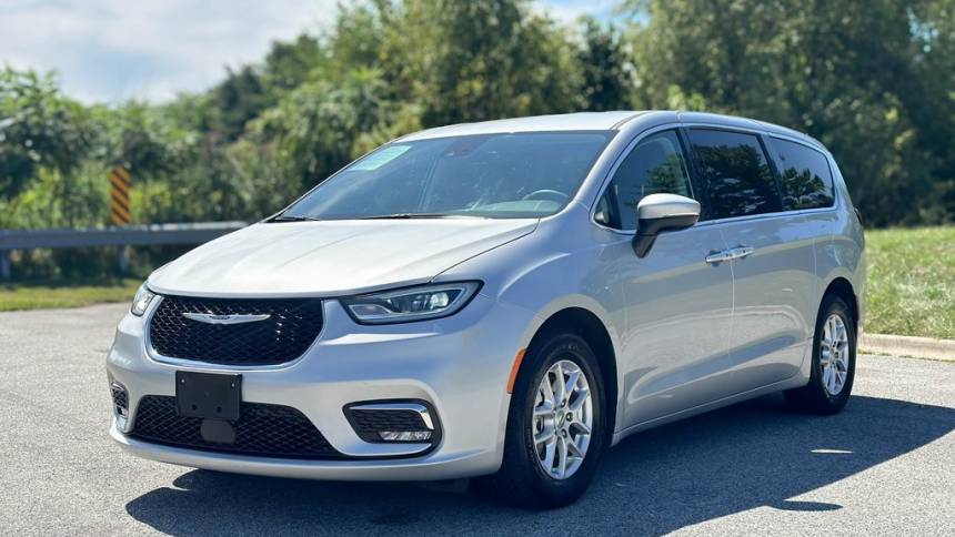 2023 chrysler pacifica touring l