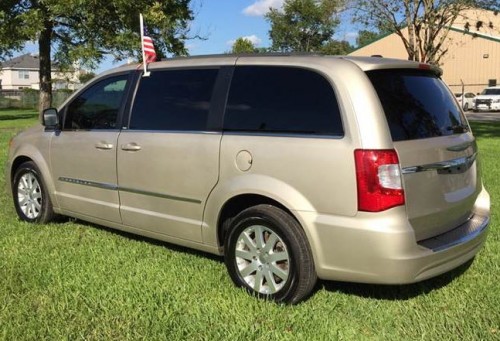 2014 chrysler town country for sale in texas by owner