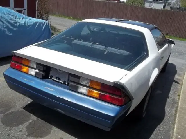 1984 camaro z28 - factory h.o. car - solid rust free roller must see - not iroc