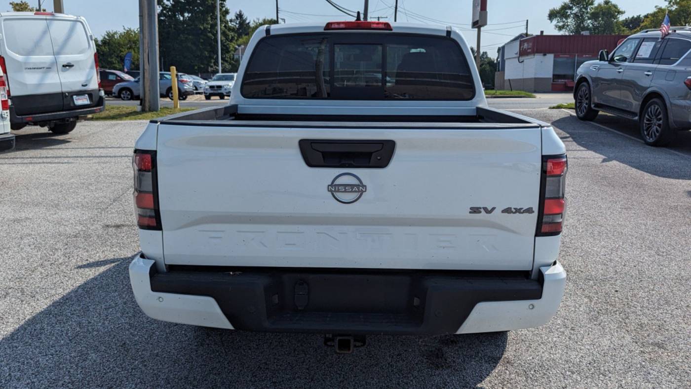 2022 nissan frontier sv