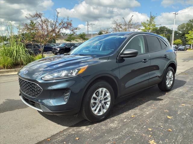 2022 ford escape se