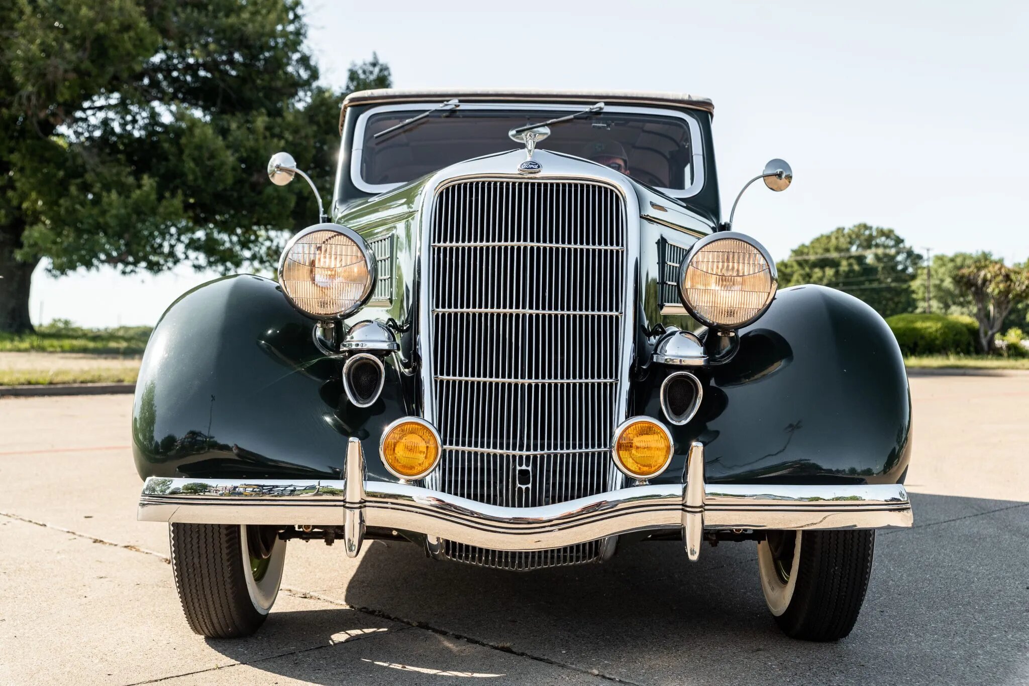 ford deluxe