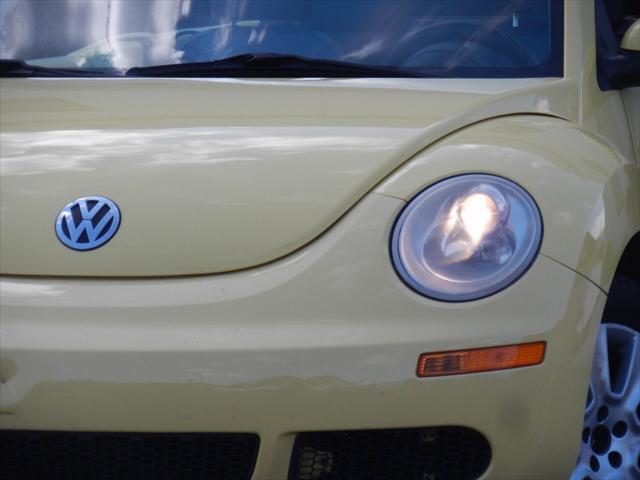2008 volkswagen new beetle s