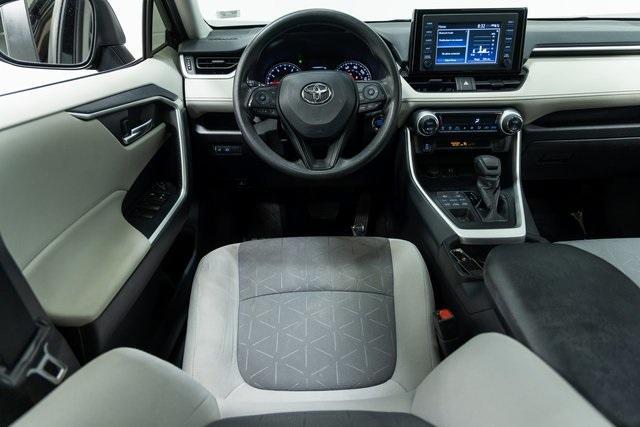 2019 toyota rav4 xle