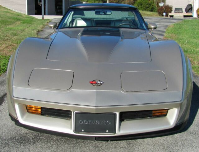 1982 chevrolet corvette collector's edition. 9,261 miles, numbers matching.org