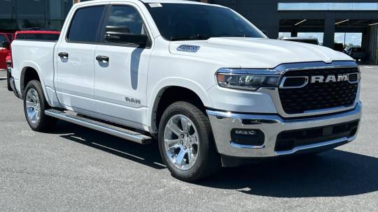 new 2025 ram 1500 big horn crew cab 5'7" box 4wd