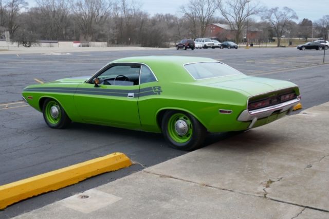 1971 dodge challenger -4 speed with 383 big block-cali car-rt tribute