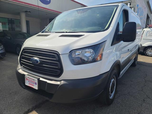 2018 ford transit-150 base