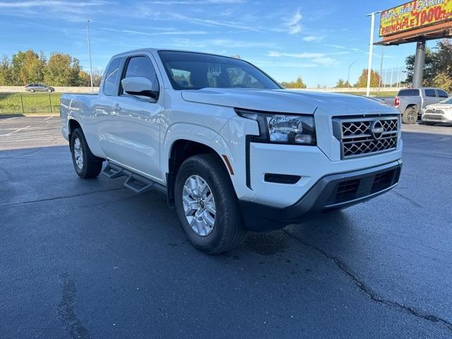 2022 nissan frontier sv