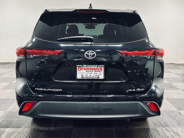 2022 toyota highlander xle