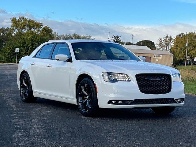 2023 chrysler 300 s