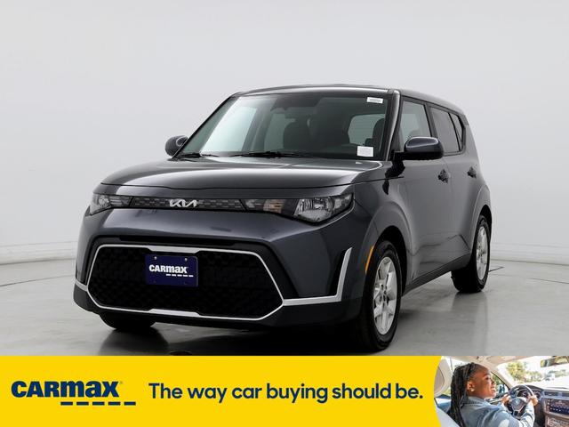 2023 kia soul lx