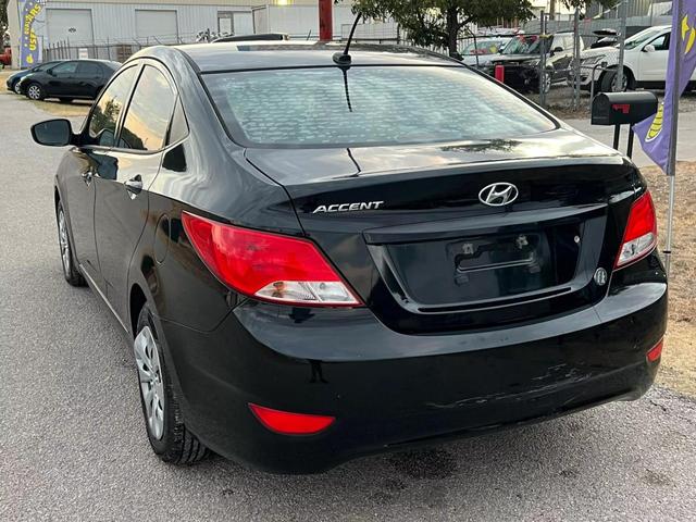 2017 hyundai accent se