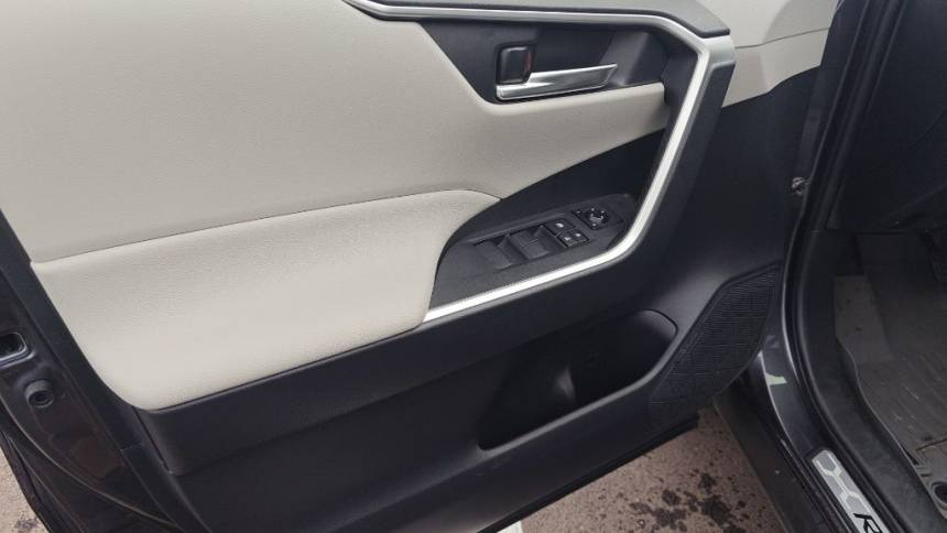 2019 toyota rav4 hybrid xle
