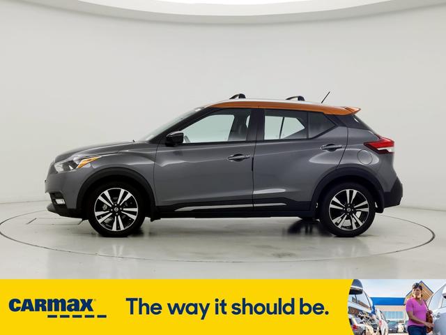 2020 nissan kicks sr