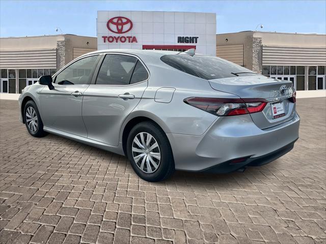 2021 toyota camry le