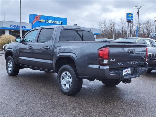 2022 toyota tacoma sr