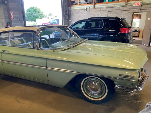 1960 oldsmobile ninety-eight convertible