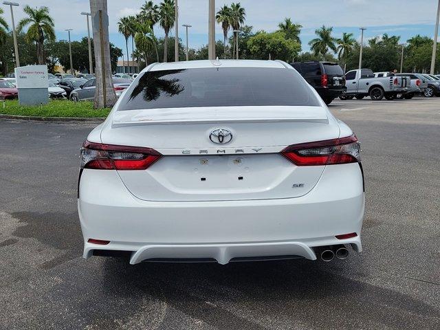 2023 toyota camry se