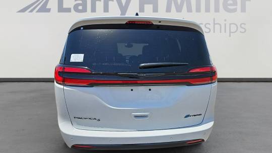 2024 Chrysler Pacifica