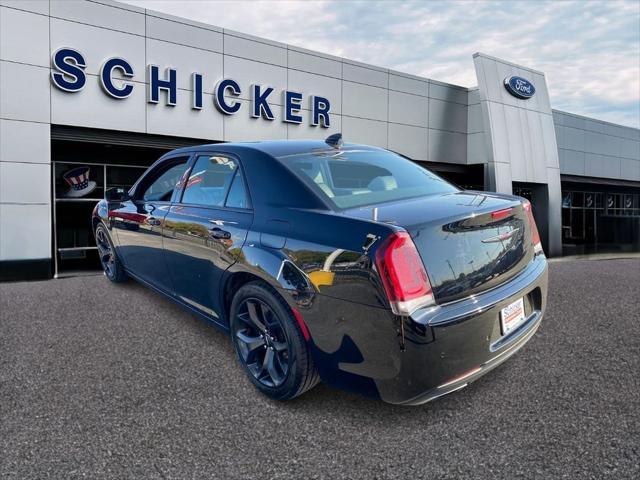 2023 chrysler 300 s