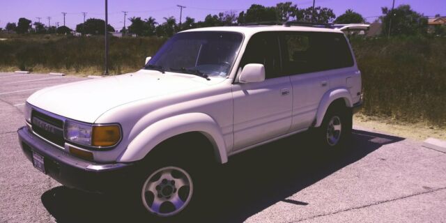 toyota landcruiser ---- very clean & nice 177k miles family owned